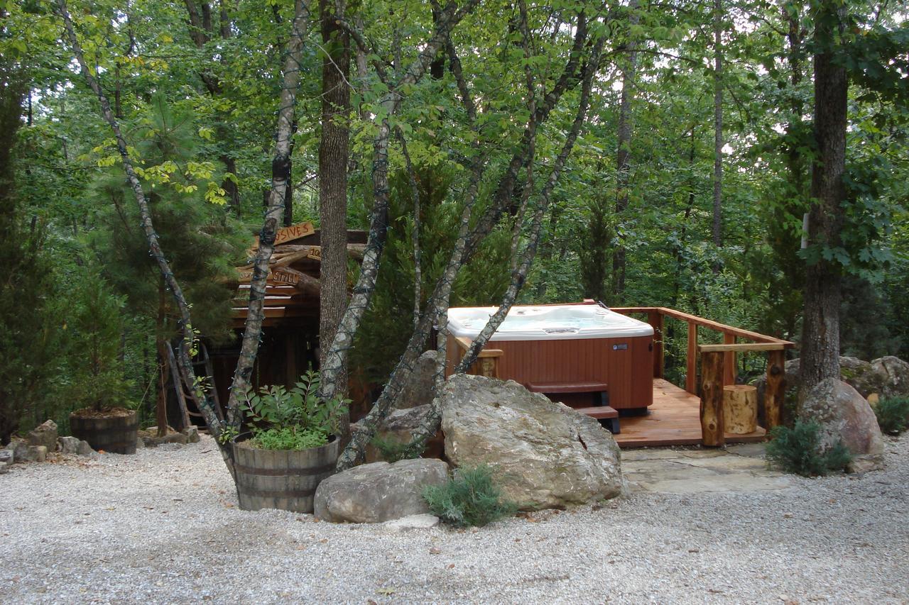 Bed and Breakfast Fox Pass Cabins Hot Springs Zewnętrze zdjęcie